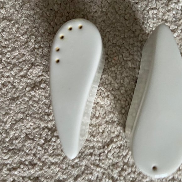- Luzerne New Bone salt & pepper shaker apostrophe comma shape - Picture 4 of 4